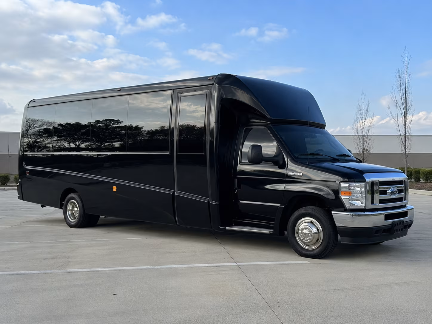 party buses to kia forum and intuit dome concerts in inglewood
